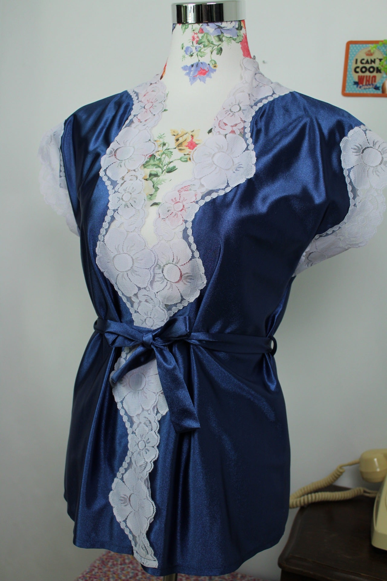 🌸🍒Caraco vintage 70/80's satiné bleu nuit - made in England - Taille 34/36🍒🌸