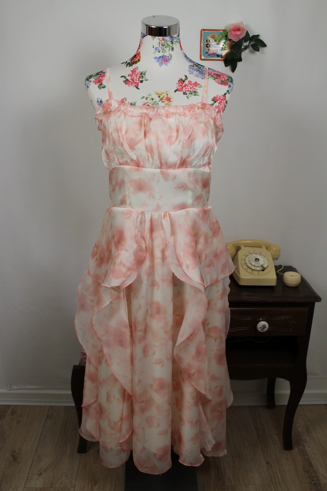 🌸🍒Robe Y2k romantique - volants effet pétales de fleurs & rose doux pailleté - Taille 38🍒🌸