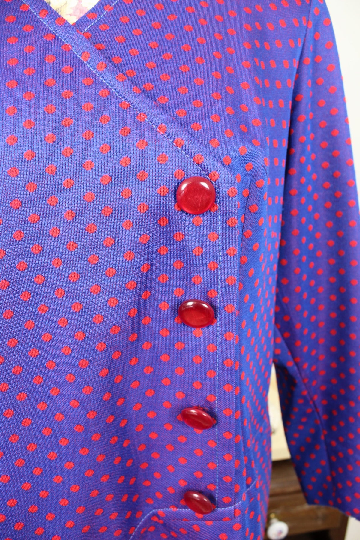 Robe pin-up vintage années 70/80 automne/hiver - violette & pois rouges - Taille 42/44