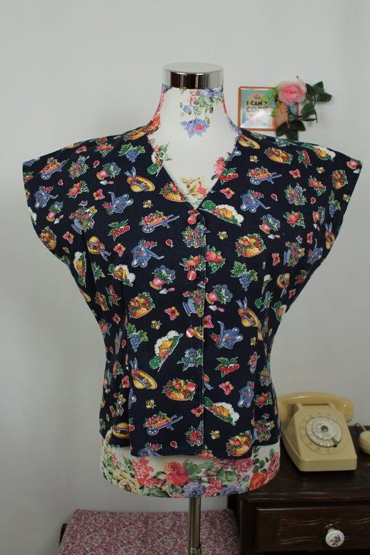 🌸🍒Blouse vintage 70s novelty print illustrée objets, fruits & insectes en coton côtelé - Taille 38 petit 40🍒🌸
