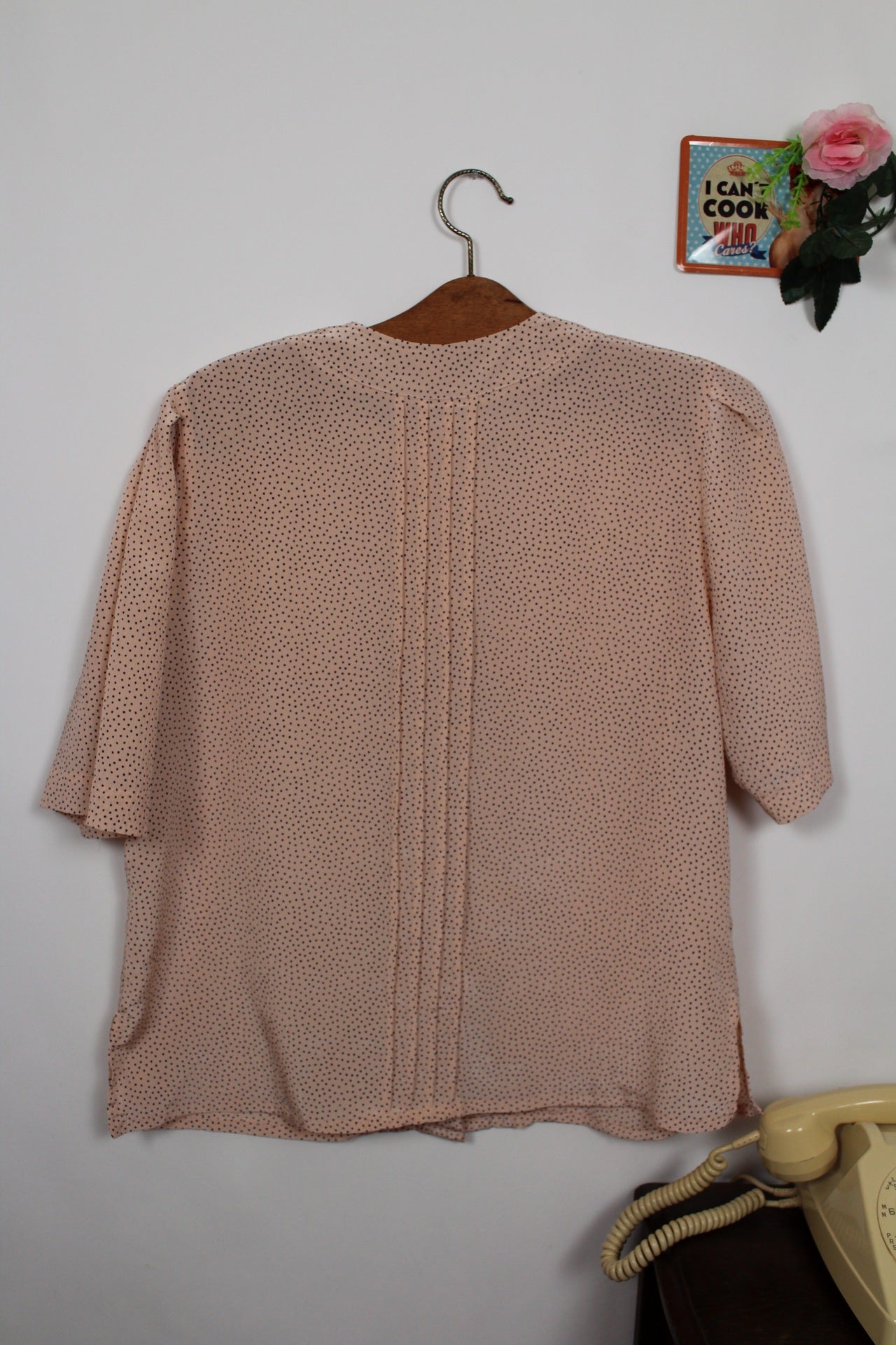 🌸🍒Blouse vintage 80's satinée rose pâle à pois marines style pin-up/rockabilly - T.42/44🍒🌸