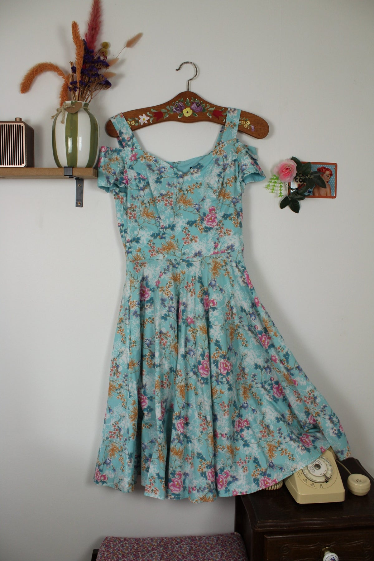 Robe pin-up/rockabilly Hell Bunny bleu ciel intense fleurie - Taille 34 petit 36