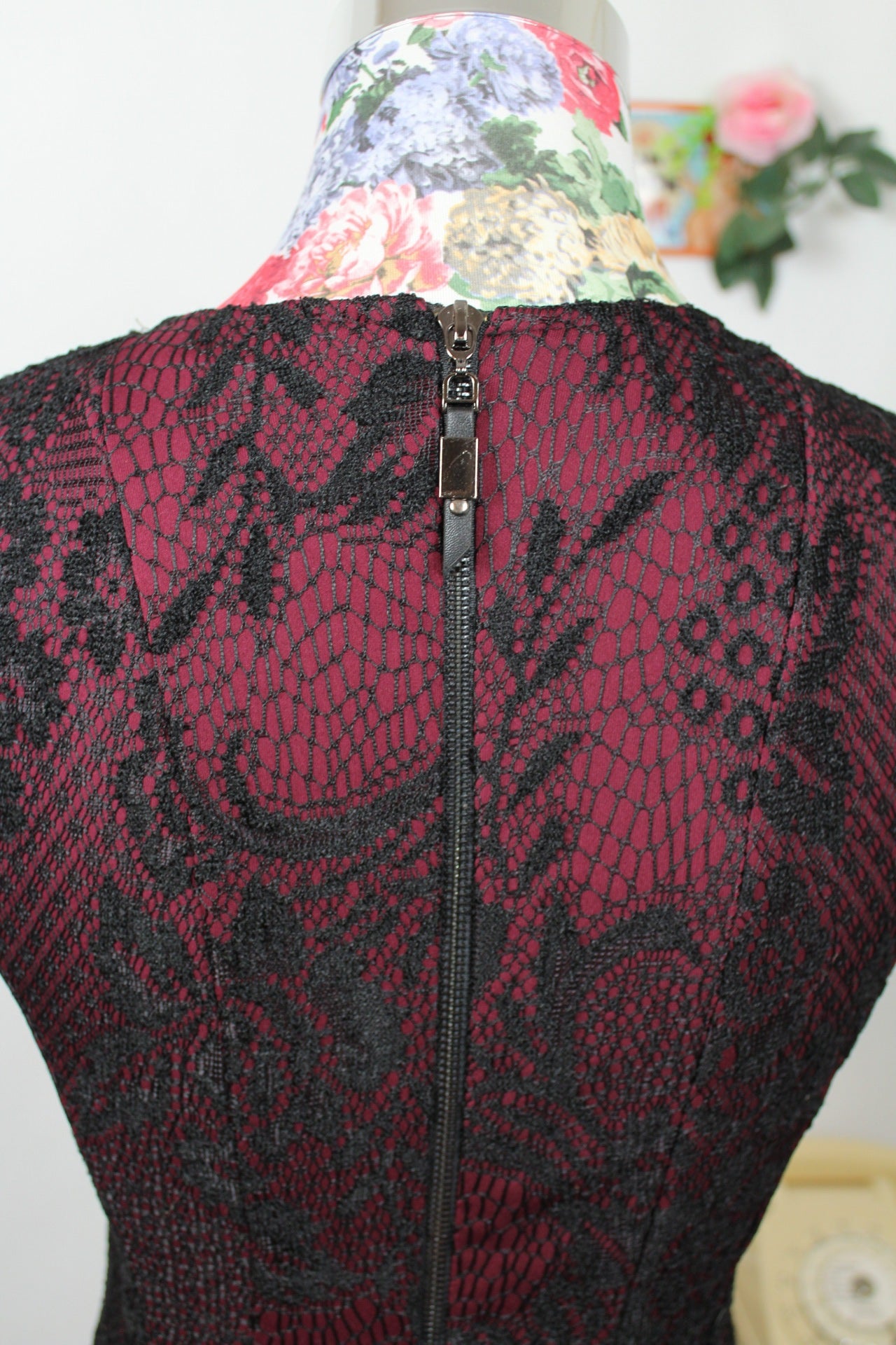 🌸🍒Robe patineuse vintage 90s/2000s pin-up/rockabilly en dentelle noire fleurie - Taille 36🍒🌸