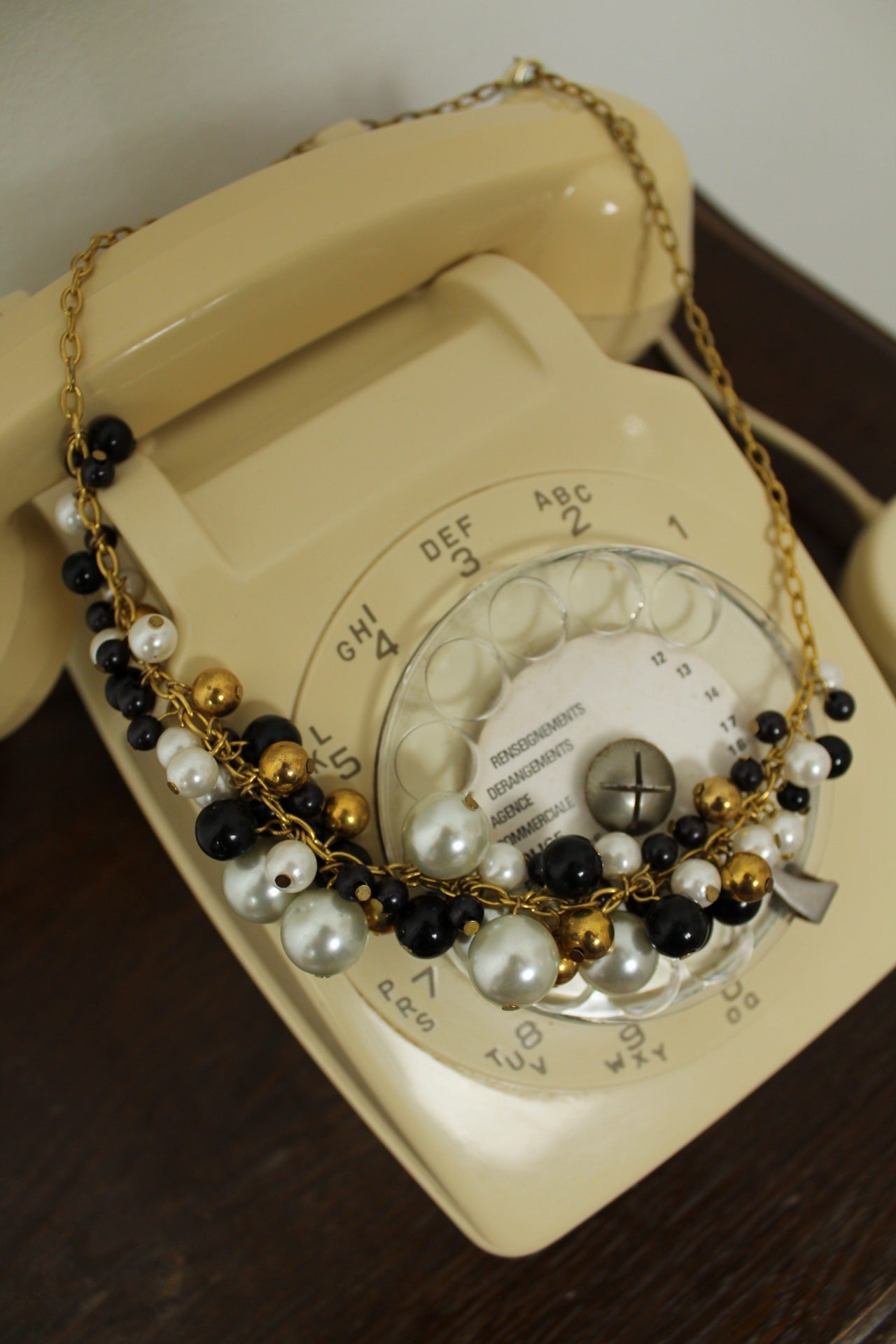 🌸🍒Collier vintage 80/90's chaîne dorée avec grappe de perles🍒🌸