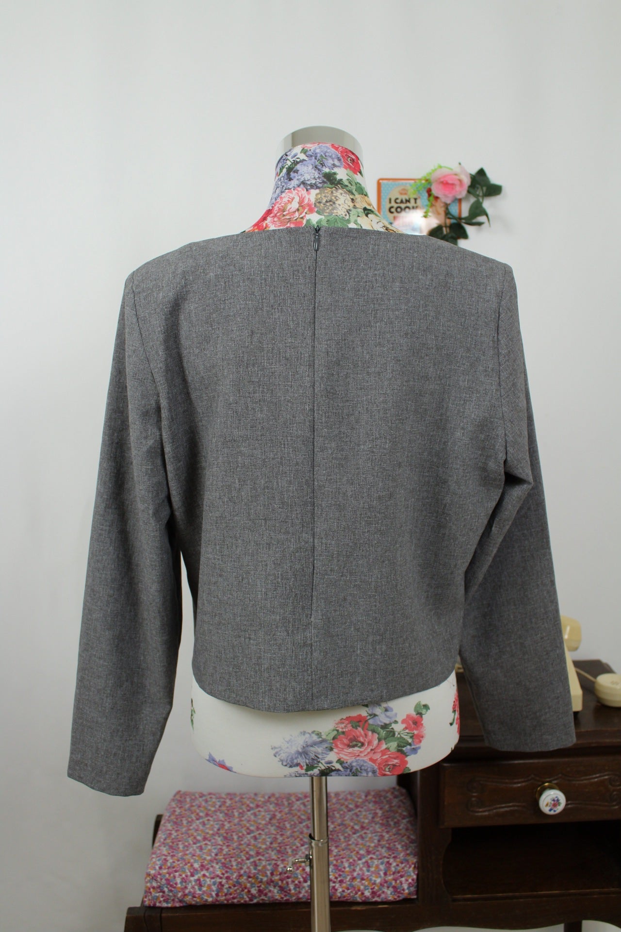 🌸🍒Blouse vintage grise à boutons asymétrique - esprit couture 90s - Taille 40/42 🍒🌸