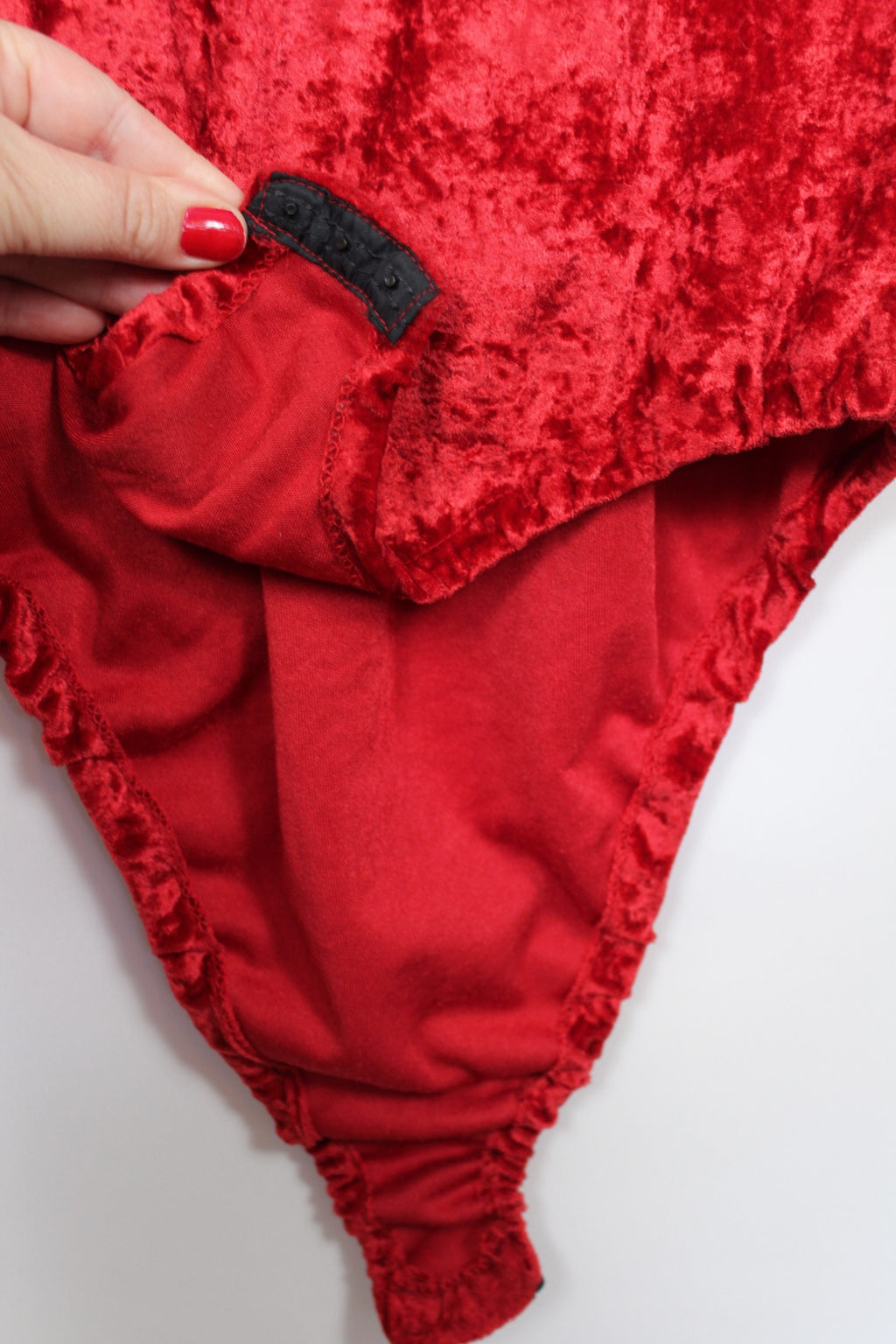 ✨Body rouge en velours satiné 80's gamour - anneau doré✨