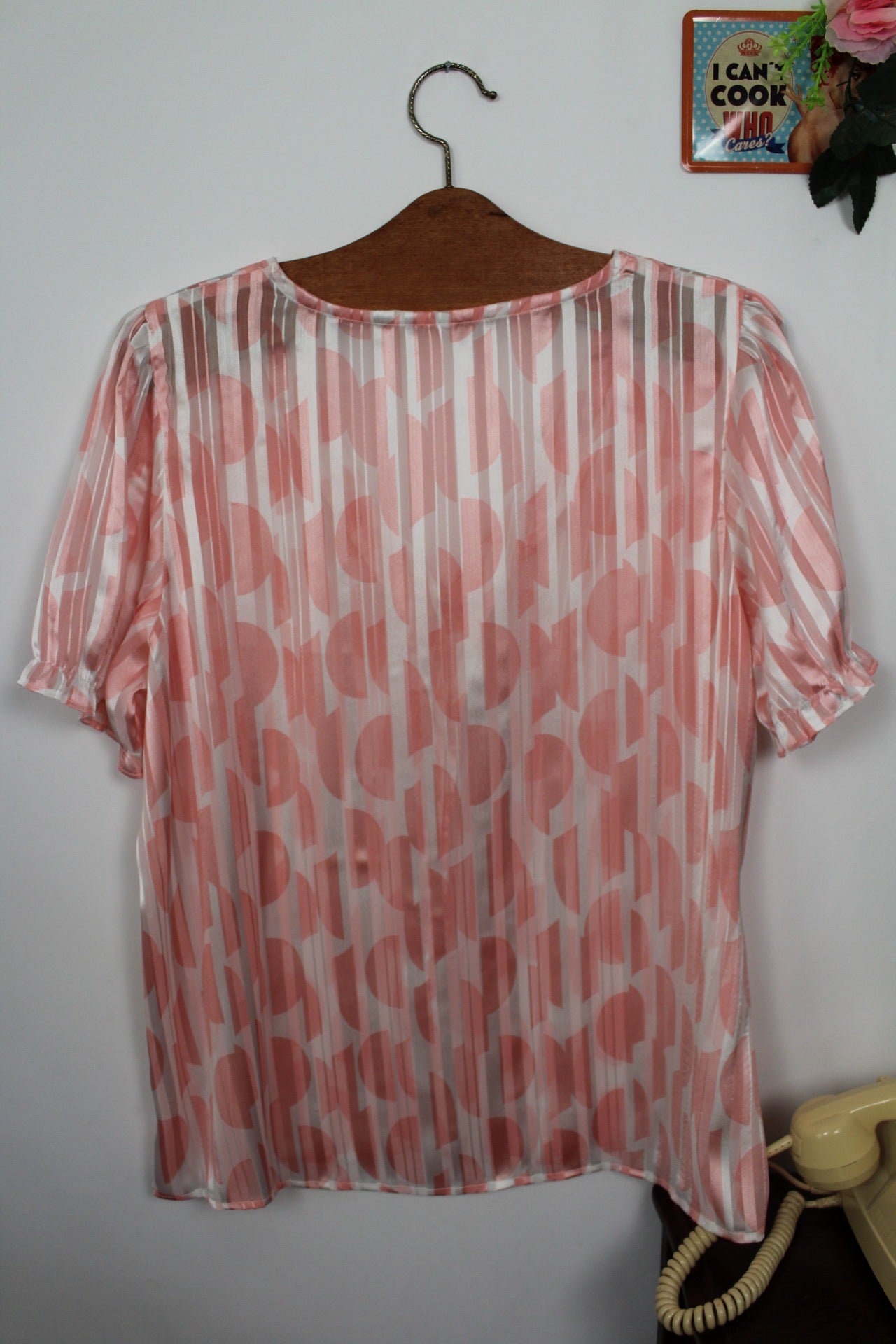 🌸🍒Blouse rétro rayée blanc satiné & demi-sphères rose pastel romantique - Taille 42/44🍒🌸