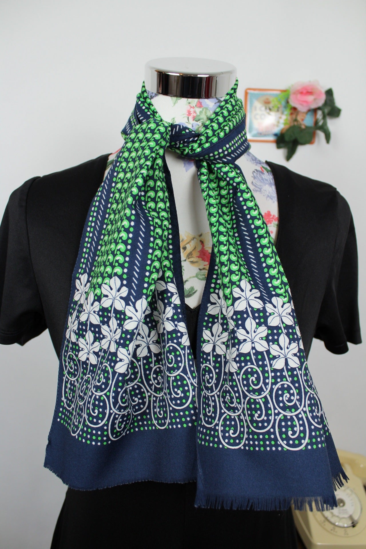 🌸🍒Foulard rectangulaire vintage 70's marine & vert floral🍒🌸