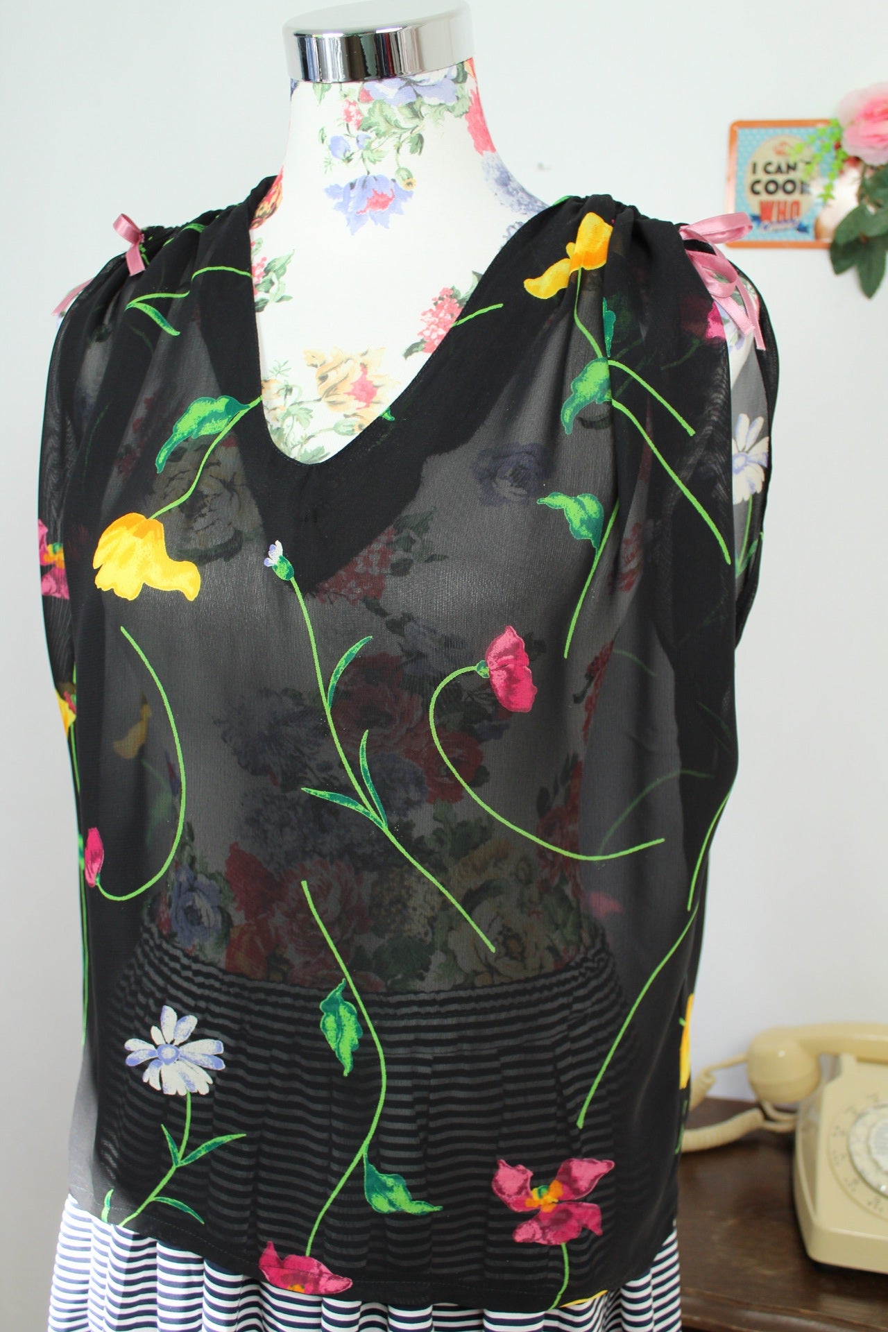 🌸🍒Blouse vintage 90's fait main fleurie - épaules à nouer - Taille 40/42🍒🌸