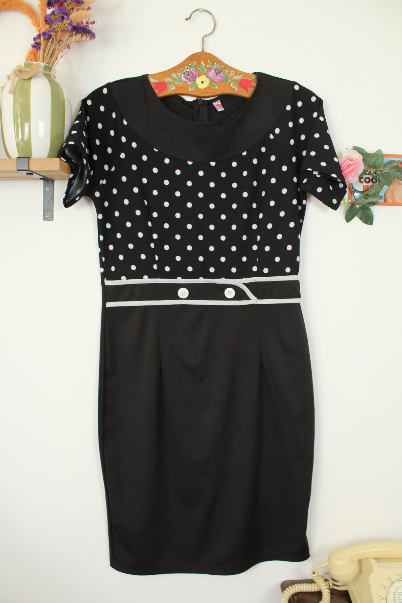 🌸🍒Robe rockabilly/pin-up à pois coupe cintrée - Taille 38🍒🌸