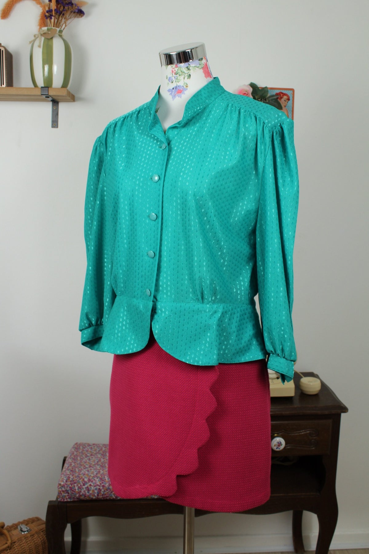 Blouse vintage années 70 turquoise fuseaux satinés et col officier - Taille 38 à 42