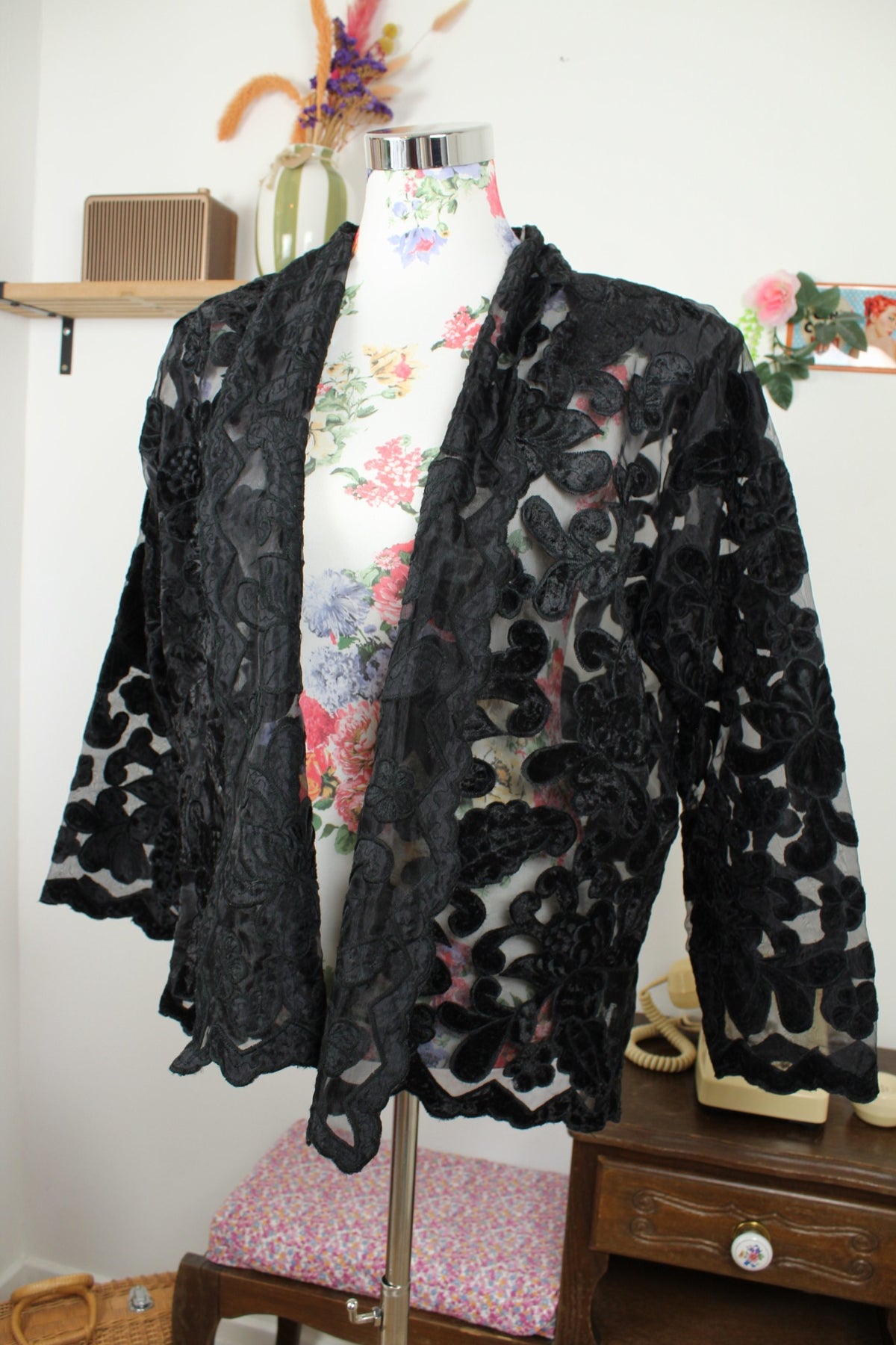 Cardigan noir transparent vintage années 80 dentelle fleurie baroque dark romantique gothique - Taille 42/44