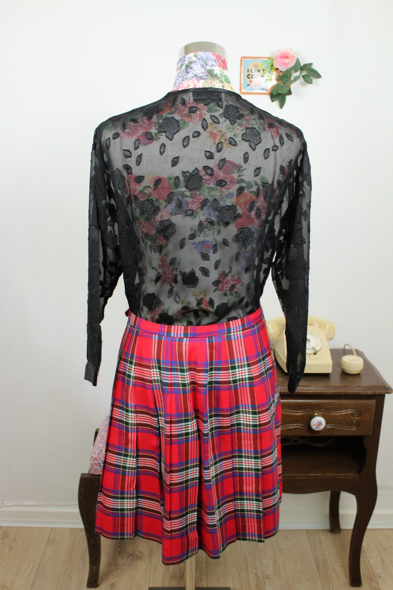 🌸🍒Blouse vintage 80's romantique roses & pétales - boutonnière satinée - Taille 36/38🍒🌸