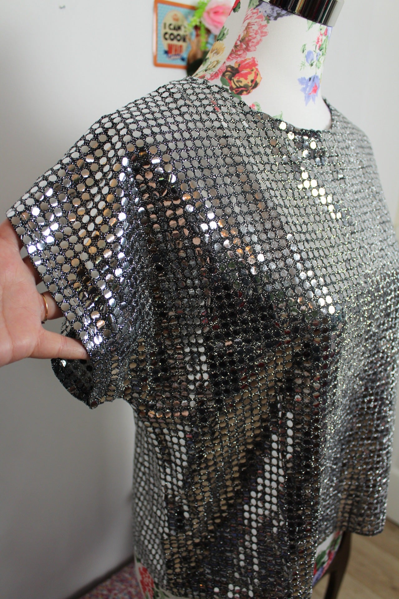 🌸🍒Blouse vintage 80's résille métallisée patch ronds argentés - style soirée disco - Taille 38 à 42🍒🌸