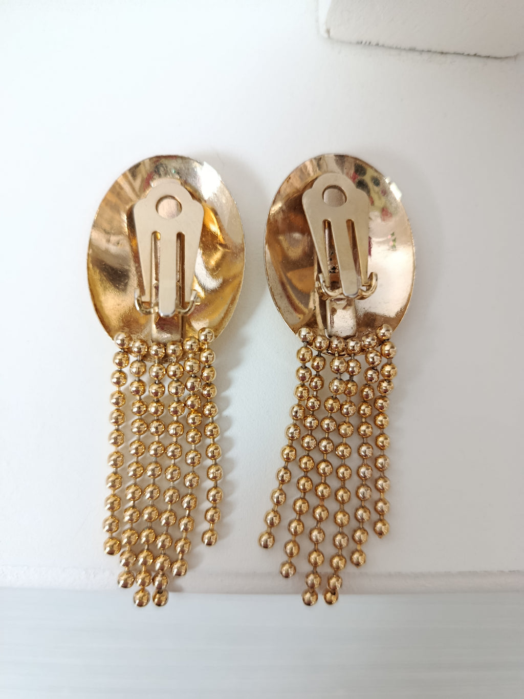 🌸Boucles d'oreilles vintage 80's - clips dorés à pampilles - perles, métal & roses gravées🍒